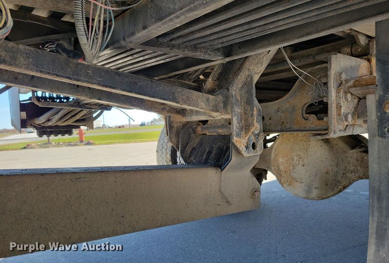 image for item LO9968 2004 International 4300  rollback truck