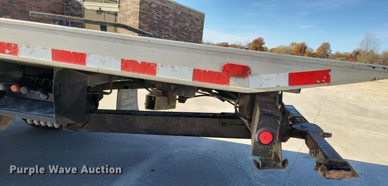 image for item LO9968 2004 International 4300  rollback truck