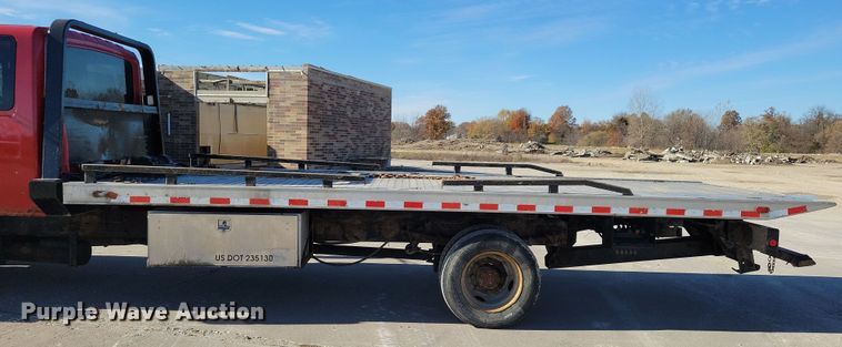 image for item LO9968 2004 International 4300  rollback truck