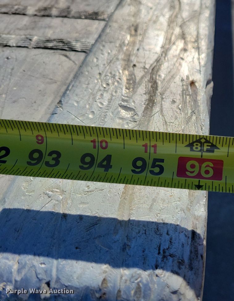 image for item LO9968 2004 International 4300  rollback truck