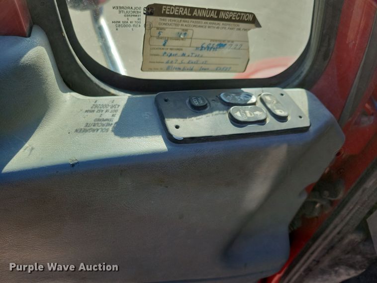 image for item LO9968 2004 International 4300  rollback truck