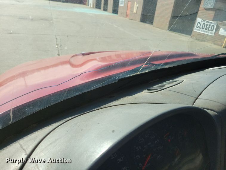 image for item LO9968 2004 International 4300  rollback truck