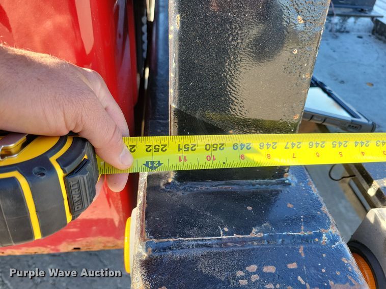 image for item LO9968 2004 International 4300  rollback truck