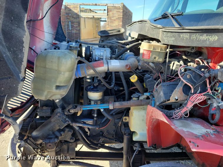 image for item LO9968 2004 International 4300  rollback truck