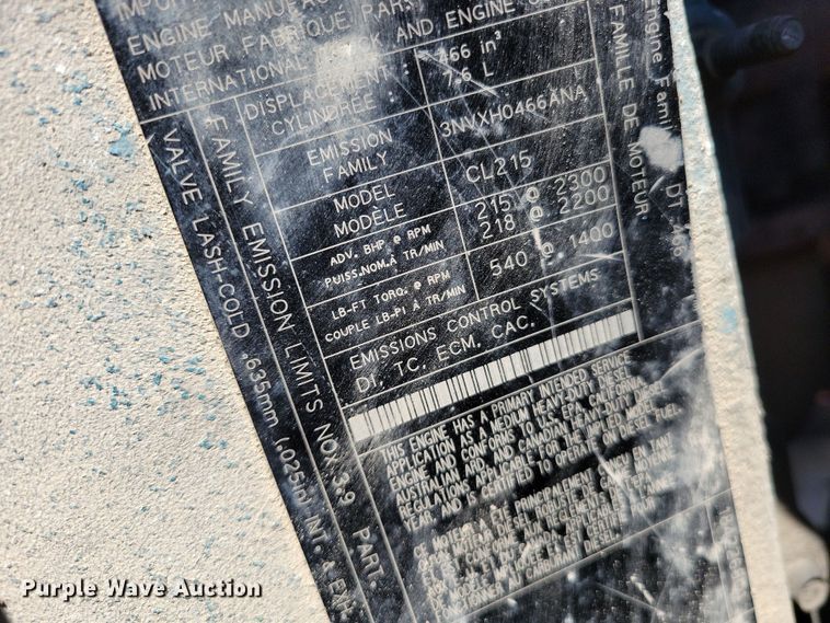 image for item LO9968 2004 International 4300  rollback truck