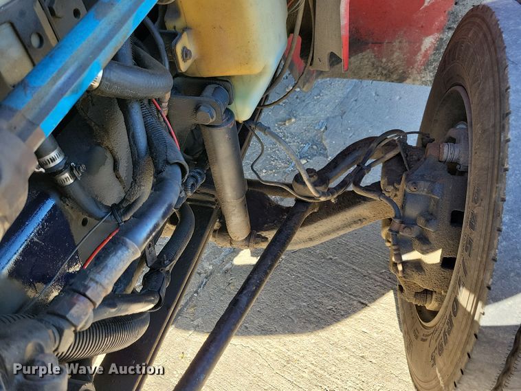 image for item LO9968 2004 International 4300  rollback truck