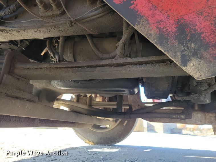 image for item LO9968 2004 International 4300  rollback truck