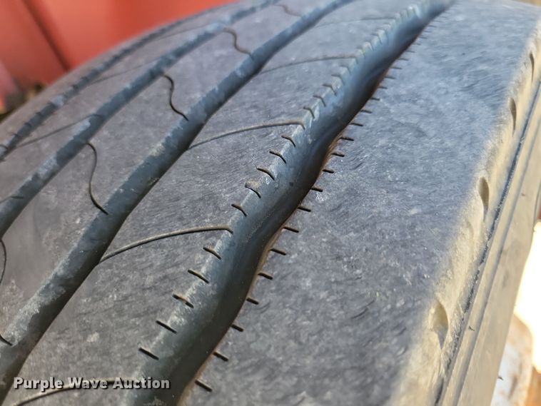 image for item LO9968 2004 International 4300  rollback truck