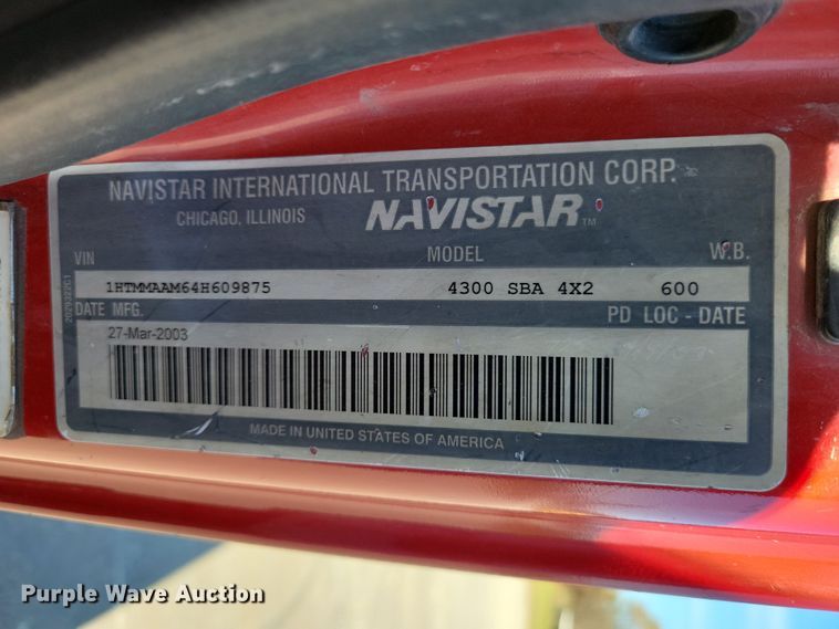 image for item LO9968 2004 International 4300  rollback truck