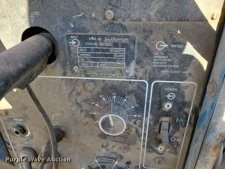 image for item LO9970 Miller Millermatic 200  welder/generator