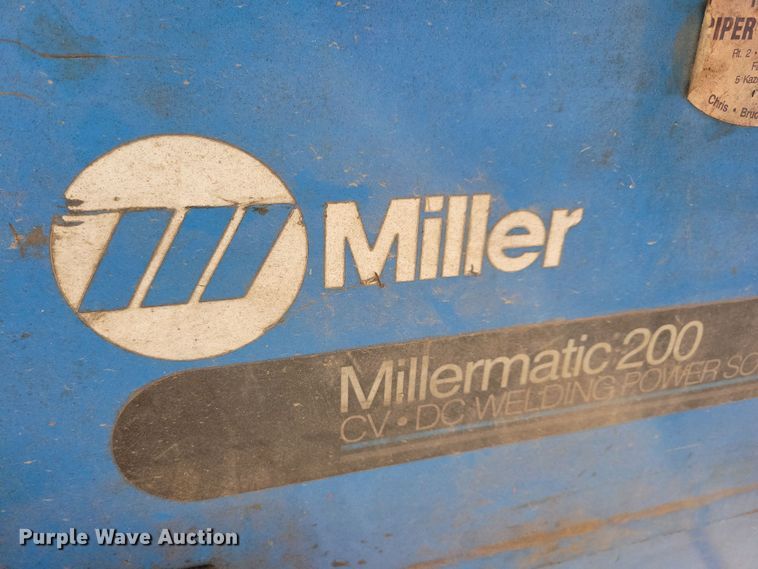 image for item LO9970 Miller Millermatic 200  welder/generator