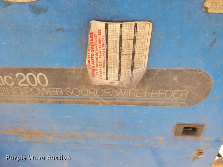 image for item LO9970 Miller Millermatic 200  welder/generator