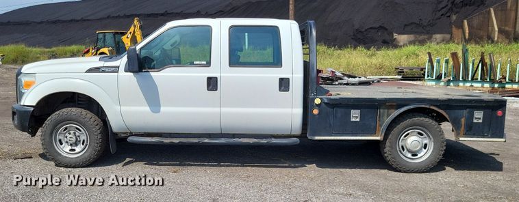 image for item LS9756 2011 Ford F250 Super Duty  Crew Cab flatbed pickup truck