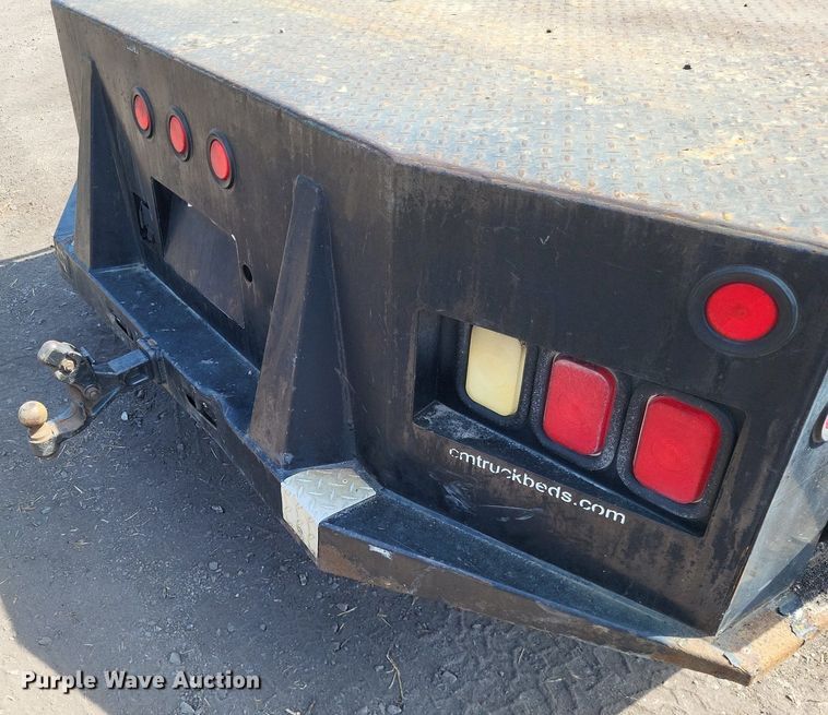 image for item LS9756 2011 Ford F250 Super Duty  Crew Cab flatbed pickup truck