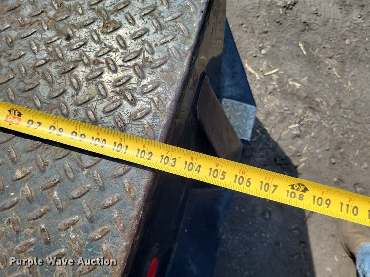 image for item LS9756 2011 Ford F250 Super Duty  Crew Cab flatbed pickup truck