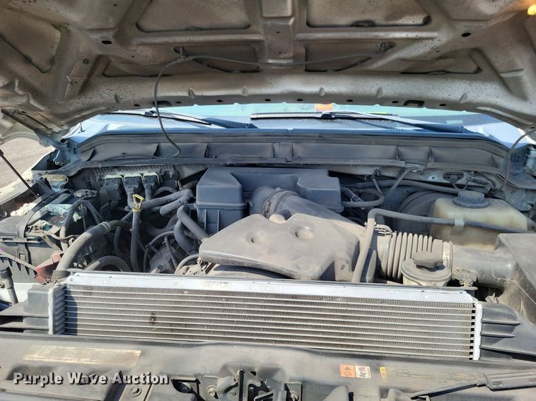 image for item LS9756 2011 Ford F250 Super Duty  Crew Cab flatbed pickup truck