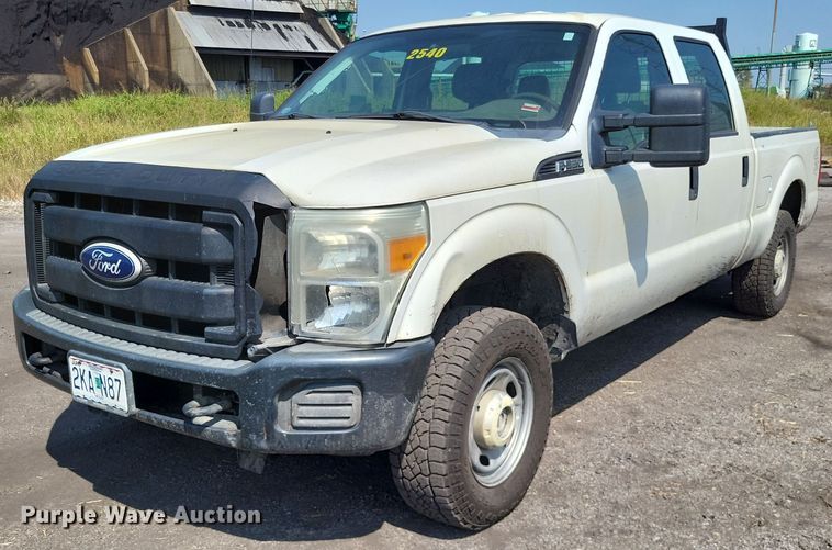 image for item LS9757 2011 Ford F250 Super Duty  Crew Cab pickup truck