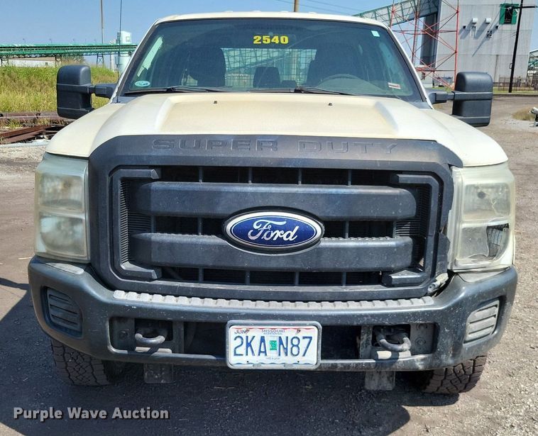 image for item LS9757 2011 Ford F250 Super Duty  Crew Cab pickup truck