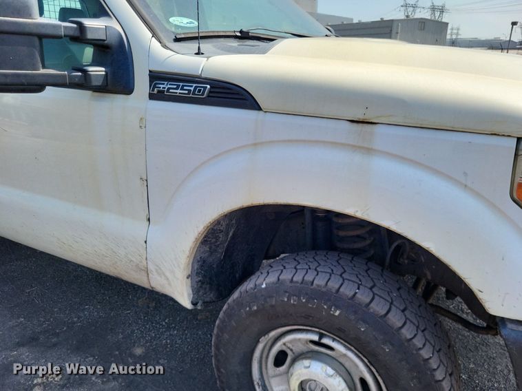 image for item LS9757 2011 Ford F250 Super Duty  Crew Cab pickup truck