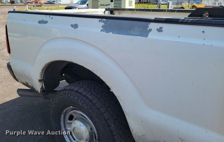 image for item LS9757 2011 Ford F250 Super Duty  Crew Cab pickup truck