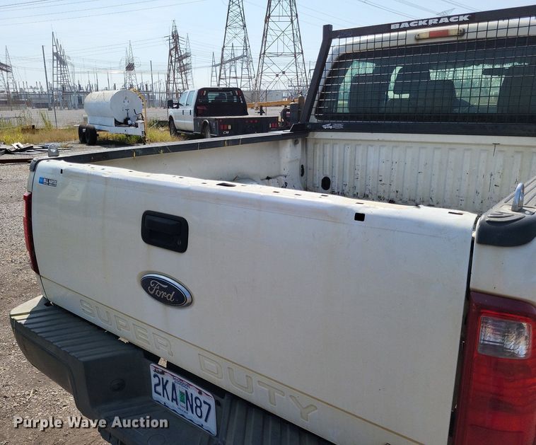 image for item LS9757 2011 Ford F250 Super Duty  Crew Cab pickup truck