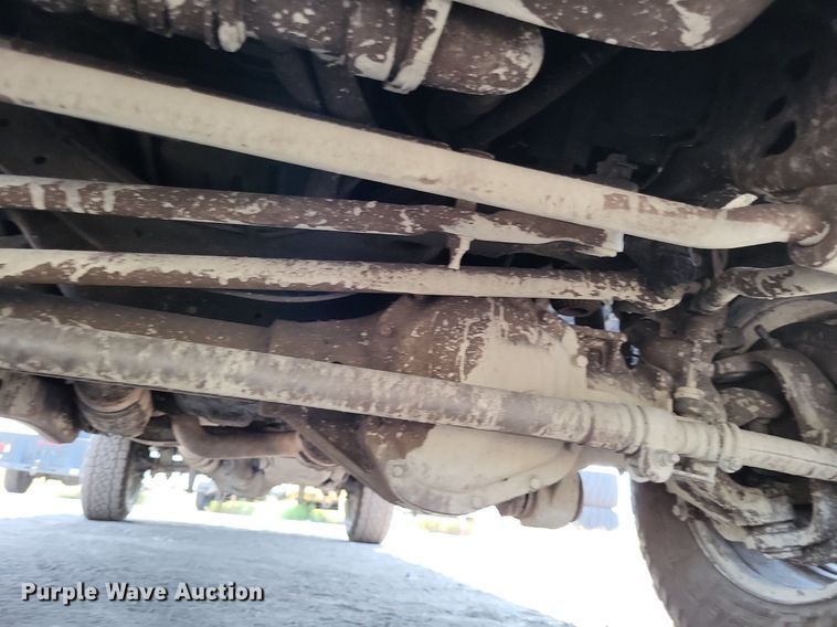 image for item LS9757 2011 Ford F250 Super Duty  Crew Cab pickup truck