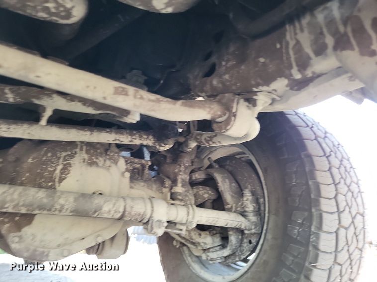 image for item LS9757 2011 Ford F250 Super Duty  Crew Cab pickup truck