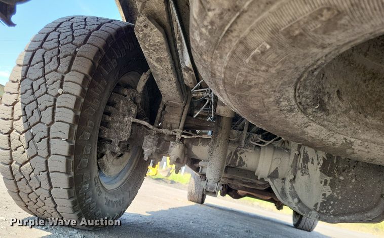 image for item LS9757 2011 Ford F250 Super Duty  Crew Cab pickup truck