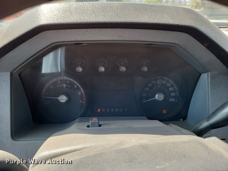 image for item LS9757 2011 Ford F250 Super Duty  Crew Cab pickup truck