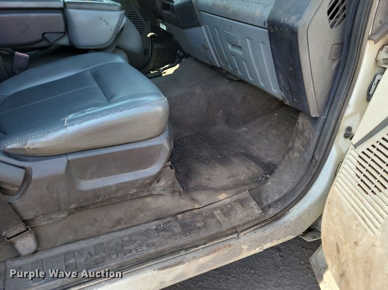 image for item LS9757 2011 Ford F250 Super Duty  Crew Cab pickup truck