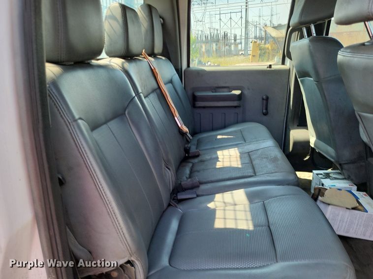 image for item LS9757 2011 Ford F250 Super Duty  Crew Cab pickup truck