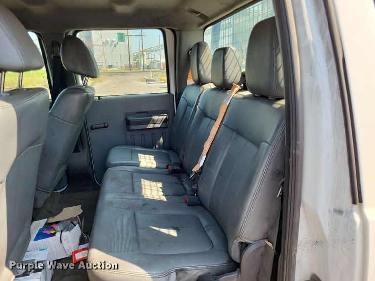 image for item LS9757 2011 Ford F250 Super Duty  Crew Cab pickup truck