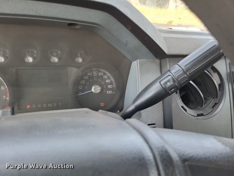 image for item LS9757 2011 Ford F250 Super Duty  Crew Cab pickup truck