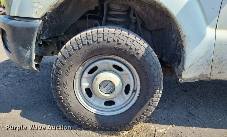 image for item LS9757 2011 Ford F250 Super Duty  Crew Cab pickup truck