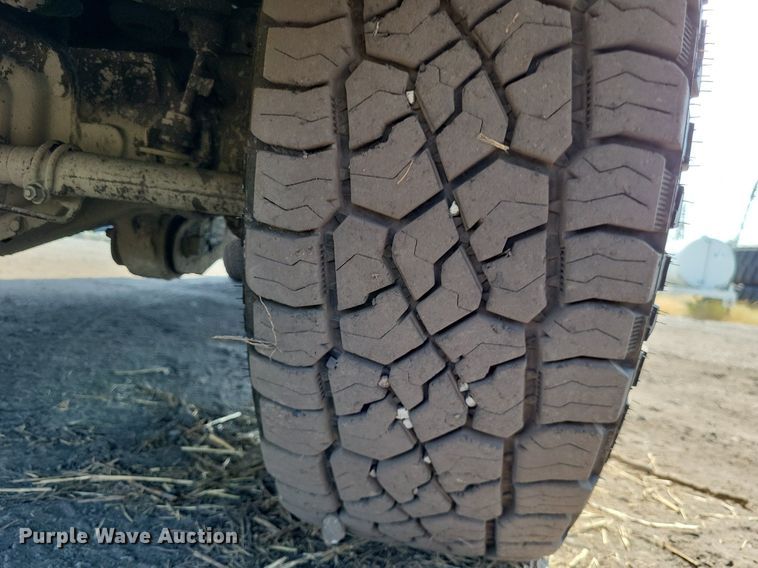 image for item LS9757 2011 Ford F250 Super Duty  Crew Cab pickup truck