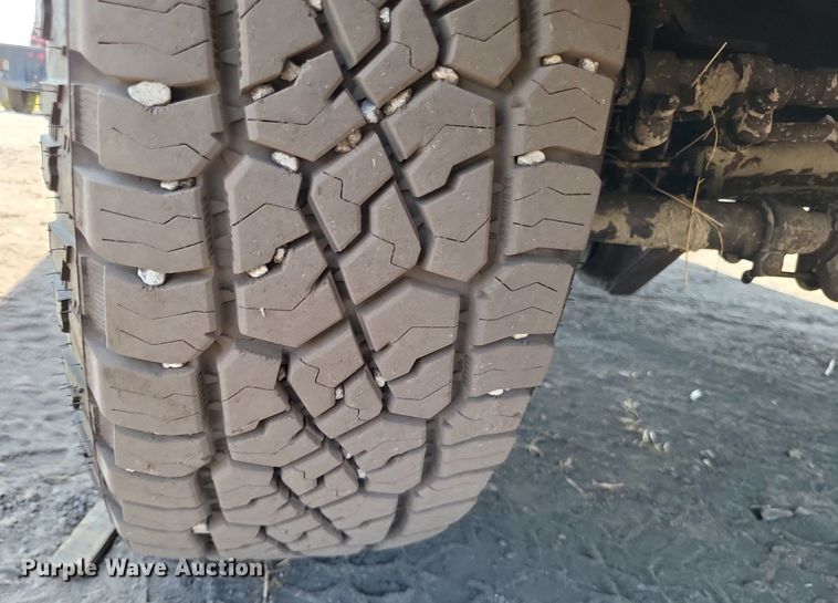 image for item LS9757 2011 Ford F250 Super Duty  Crew Cab pickup truck