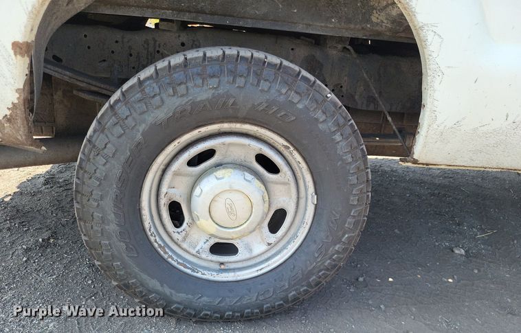 image for item LS9757 2011 Ford F250 Super Duty  Crew Cab pickup truck