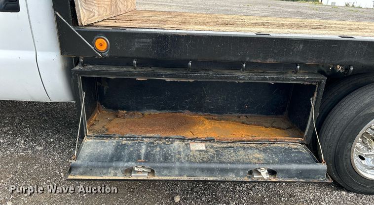 image for item LV9047 2008 Ford F450 Super Duty  Crew Cab flatbed truck