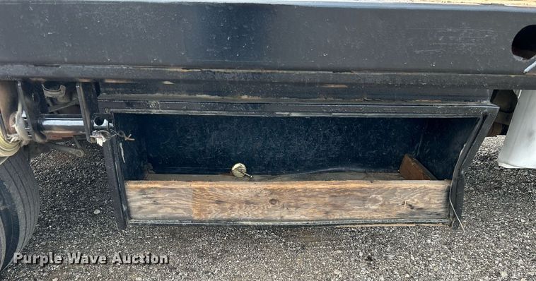 image for item LV9047 2008 Ford F450 Super Duty  Crew Cab flatbed truck