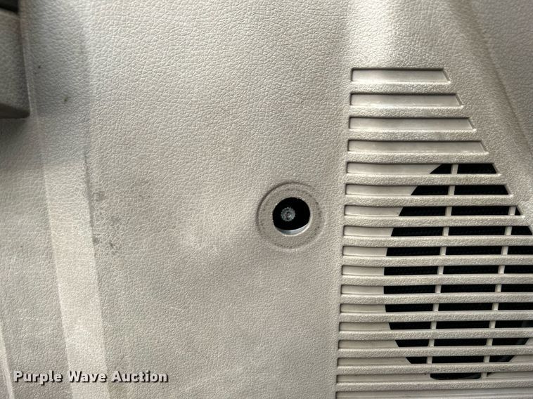 image for item LV9047 2008 Ford F450 Super Duty  Crew Cab flatbed truck