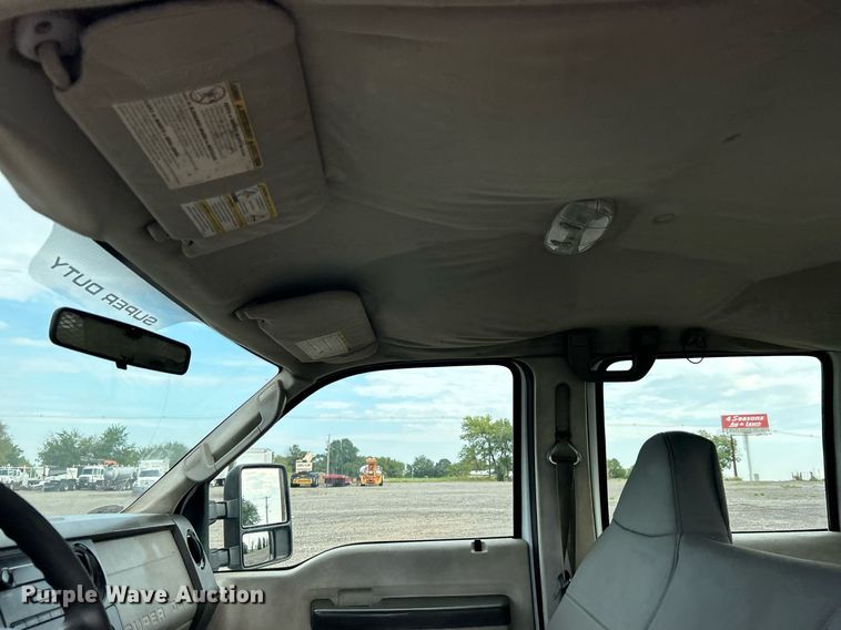 image for item LV9047 2008 Ford F450 Super Duty  Crew Cab flatbed truck