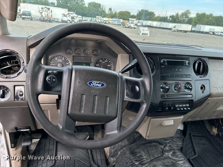 image for item LV9047 2008 Ford F450 Super Duty  Crew Cab flatbed truck