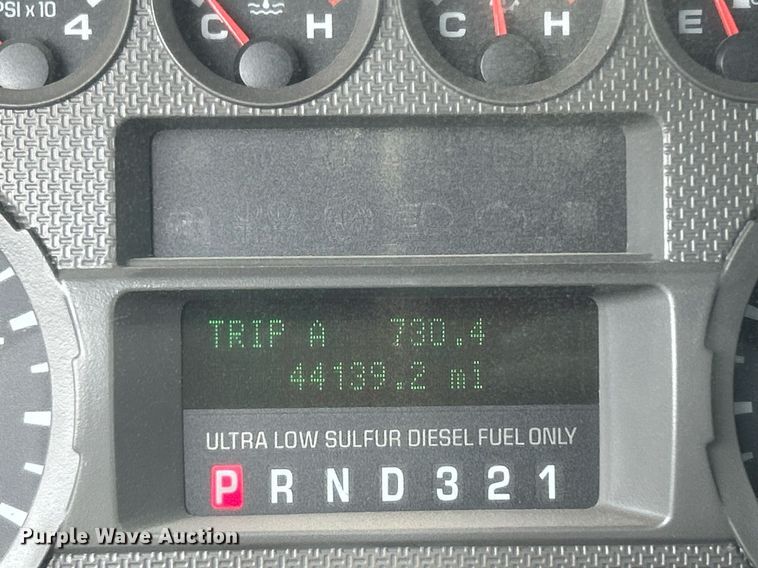 image for item LV9047 2008 Ford F450 Super Duty  Crew Cab flatbed truck