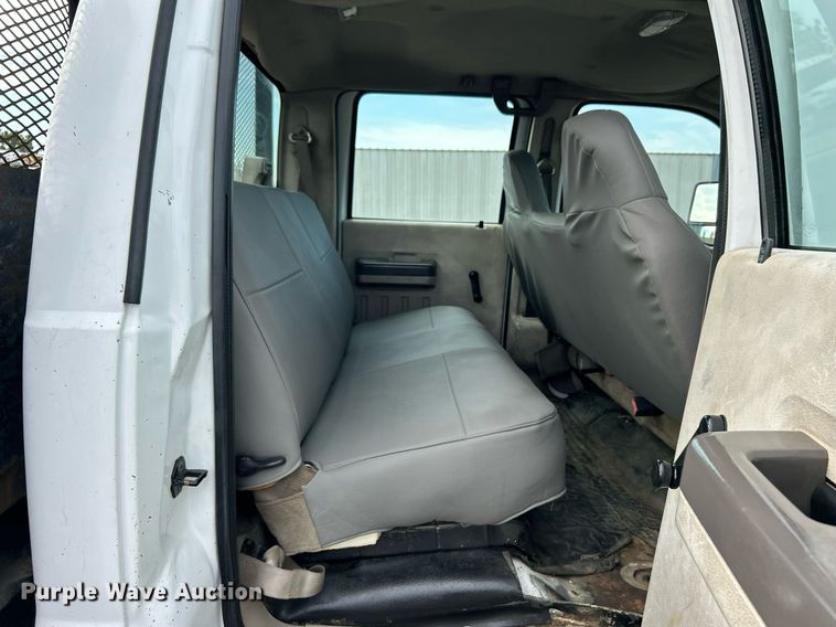 image for item LV9047 2008 Ford F450 Super Duty  Crew Cab flatbed truck