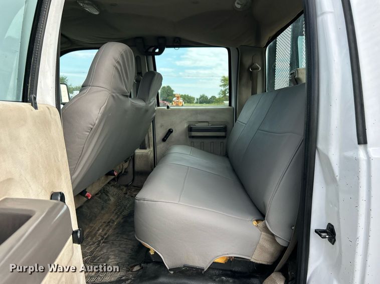 image for item LV9047 2008 Ford F450 Super Duty  Crew Cab flatbed truck