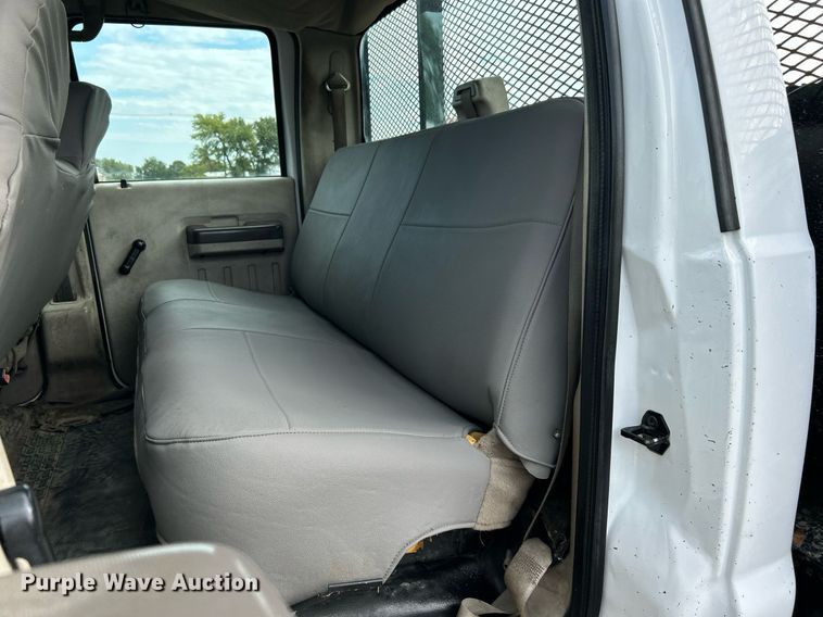 image for item LV9047 2008 Ford F450 Super Duty  Crew Cab flatbed truck