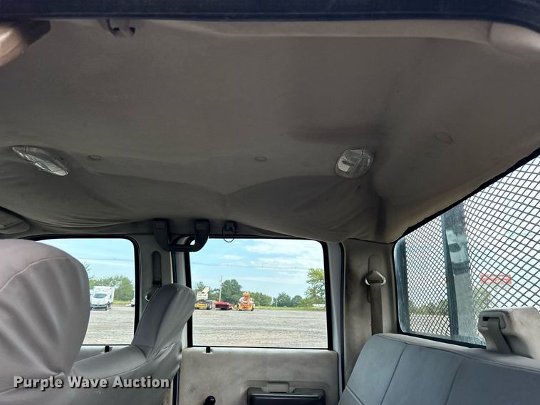 image for item LV9047 2008 Ford F450 Super Duty  Crew Cab flatbed truck