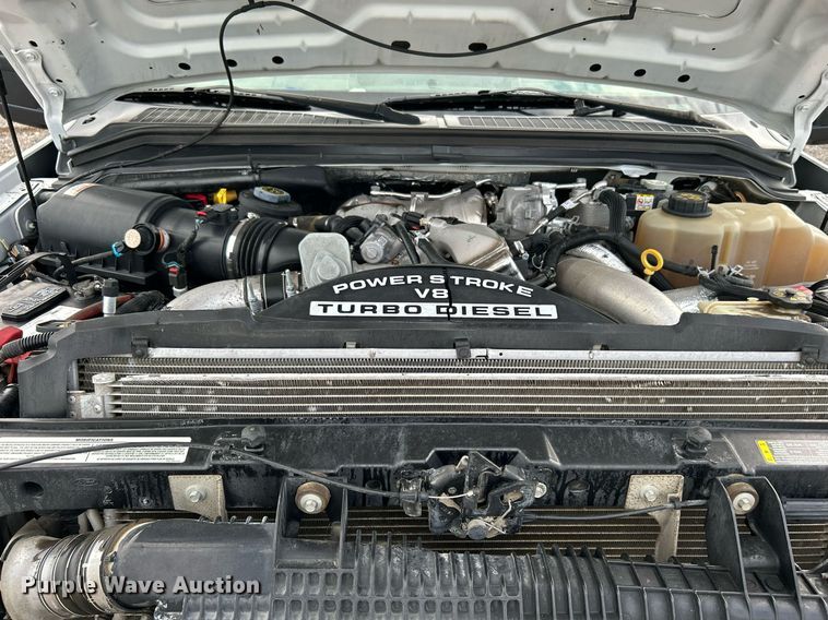 image for item LV9047 2008 Ford F450 Super Duty  Crew Cab flatbed truck