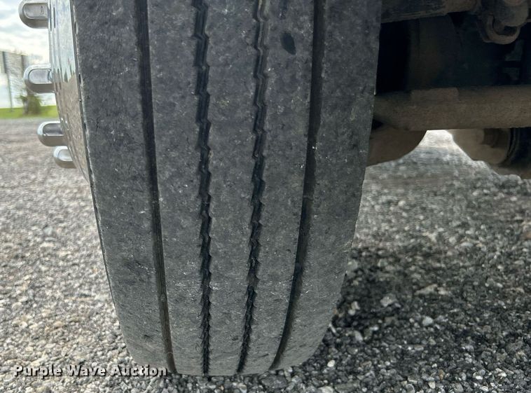 image for item LV9047 2008 Ford F450 Super Duty  Crew Cab flatbed truck