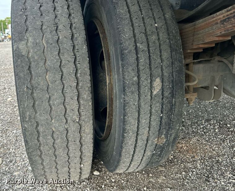 image for item LV9047 2008 Ford F450 Super Duty  Crew Cab flatbed truck